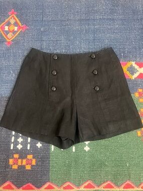 CHANEL Boutique 1997 Cruise Black Linen High Waist Shorts CC Button 36